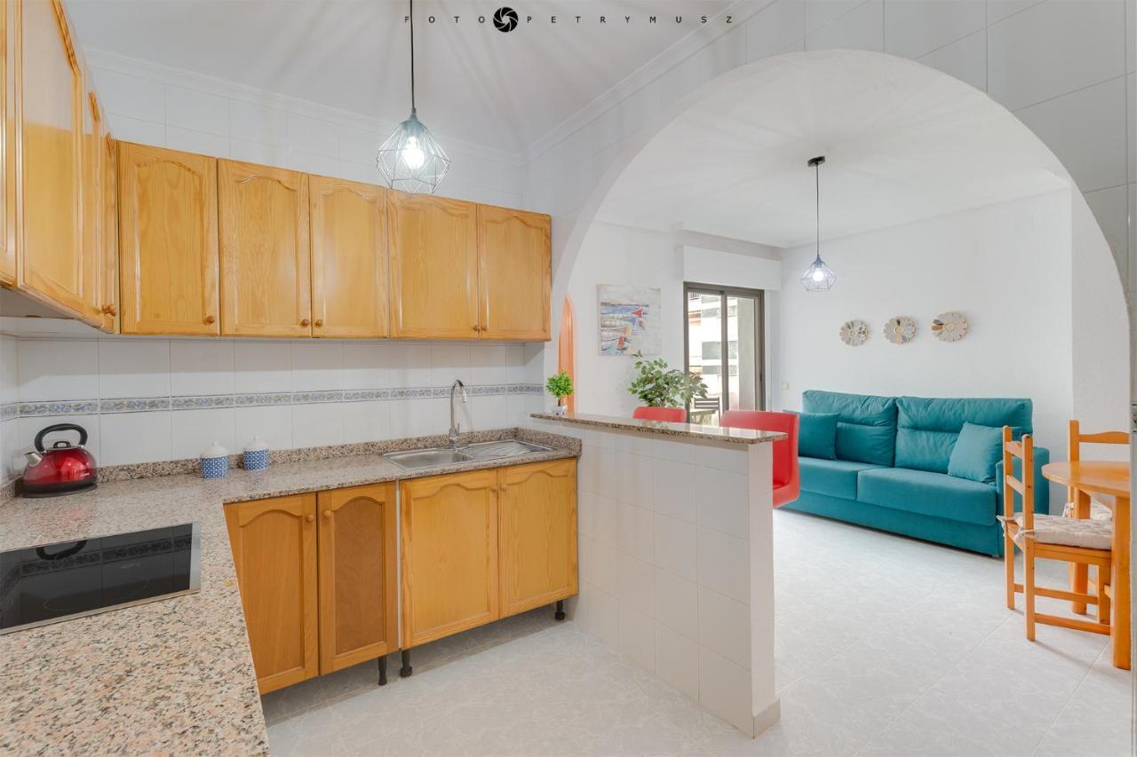 Colorful Apartment ตอร์เรเวียคา ภายนอก รูปภาพ